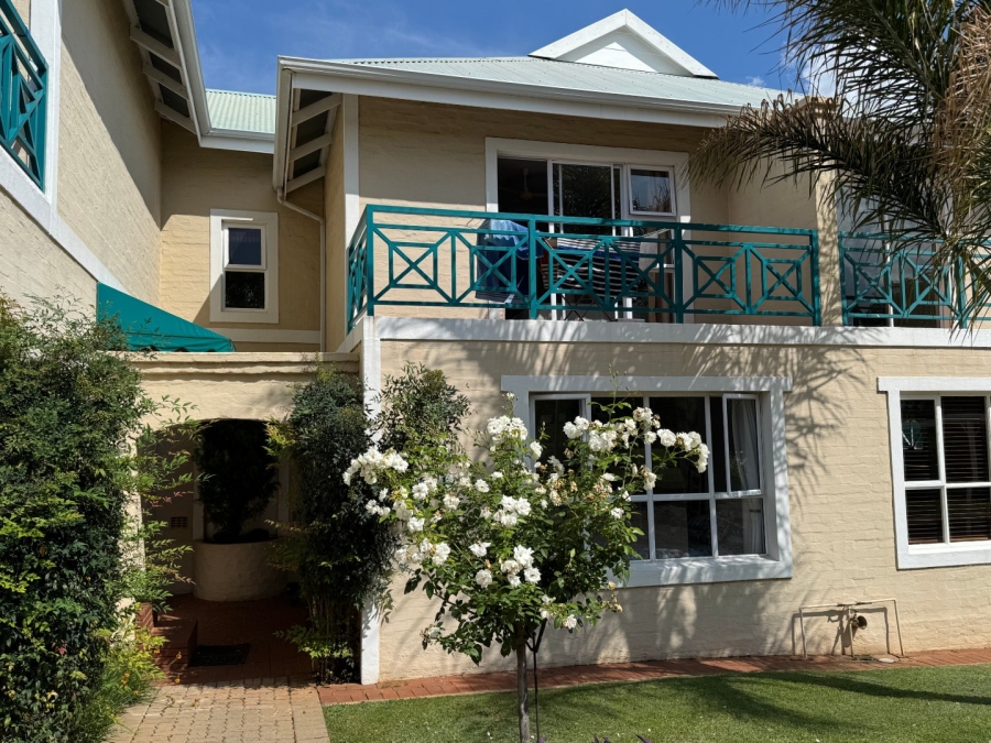 3 Bedroom Property for Sale in Caribbean Beach Club North West